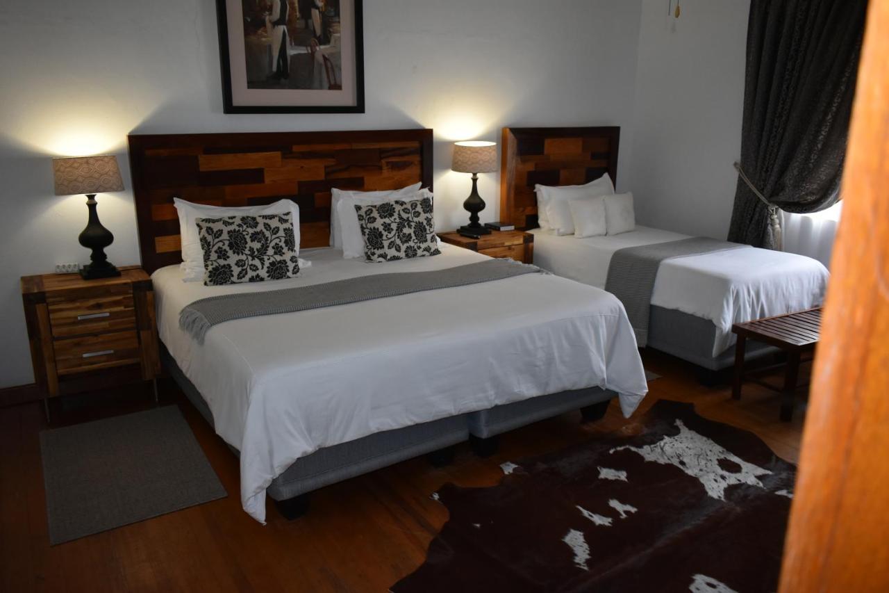 Steytlerville Royal Hotel Dış mekan fotoğraf