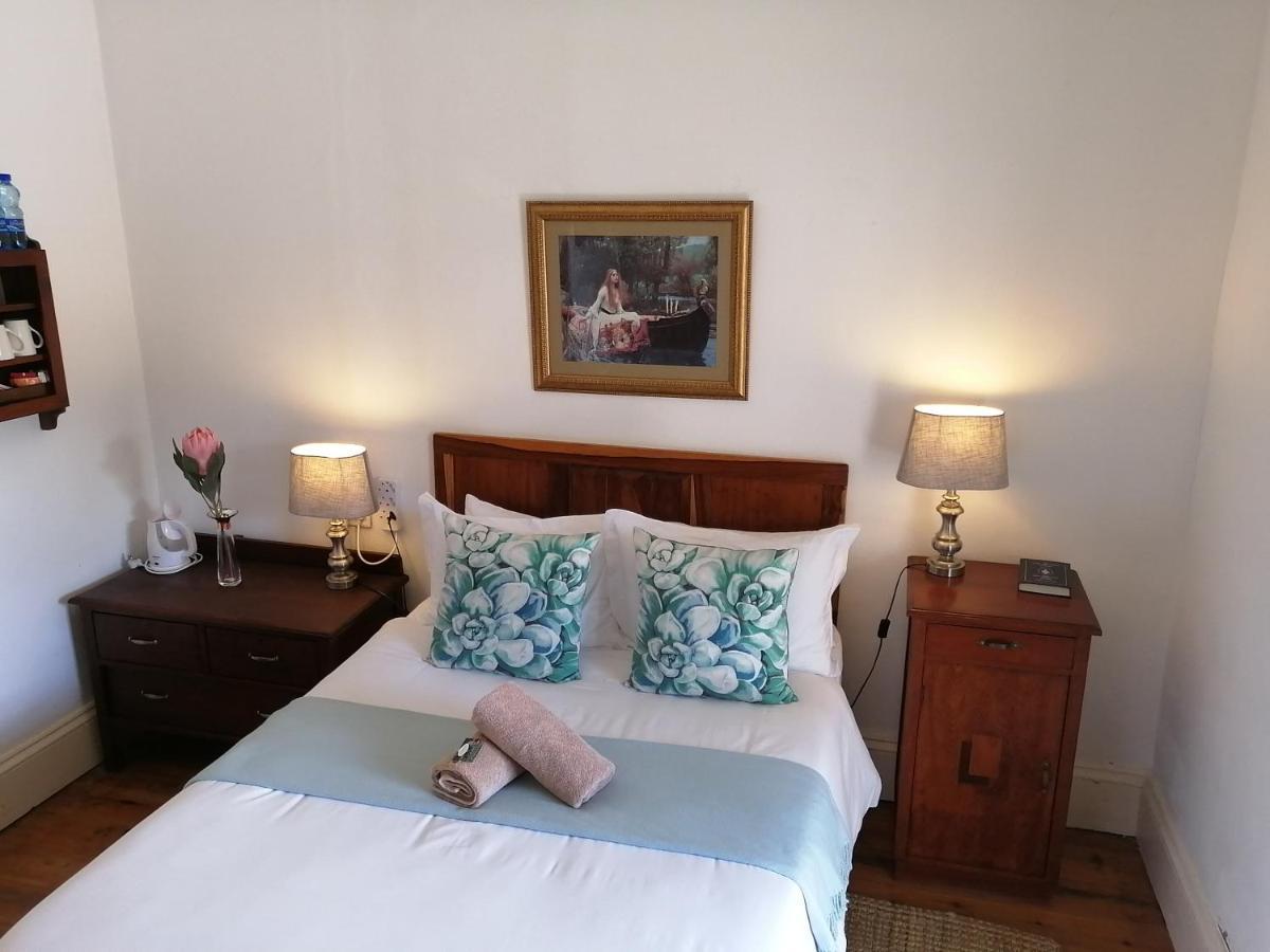 Steytlerville Royal Hotel Dış mekan fotoğraf