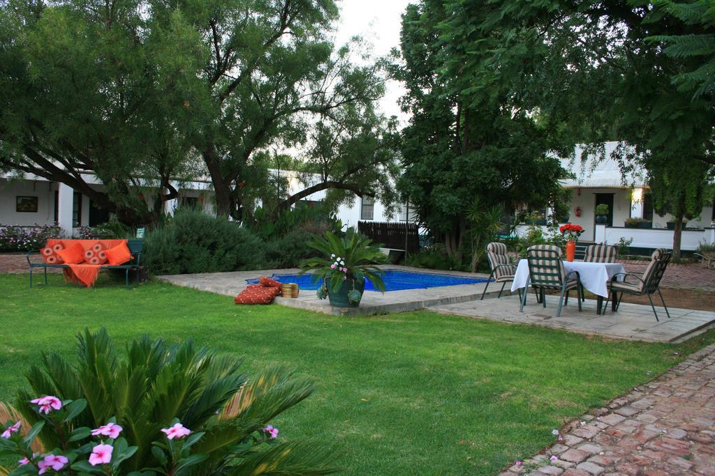 Steytlerville Royal Hotel Dış mekan fotoğraf