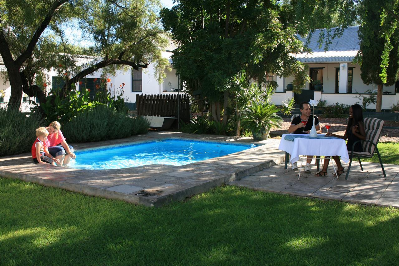 Steytlerville Royal Hotel Dış mekan fotoğraf